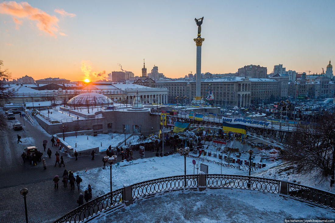 политическая ситуация в Украине, Захваченное здание МинАПК в Киеве превратили в казармы, – журналист
