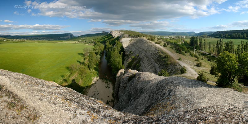 Происшествие, В Крыму при падении со скалы погиб мужчина