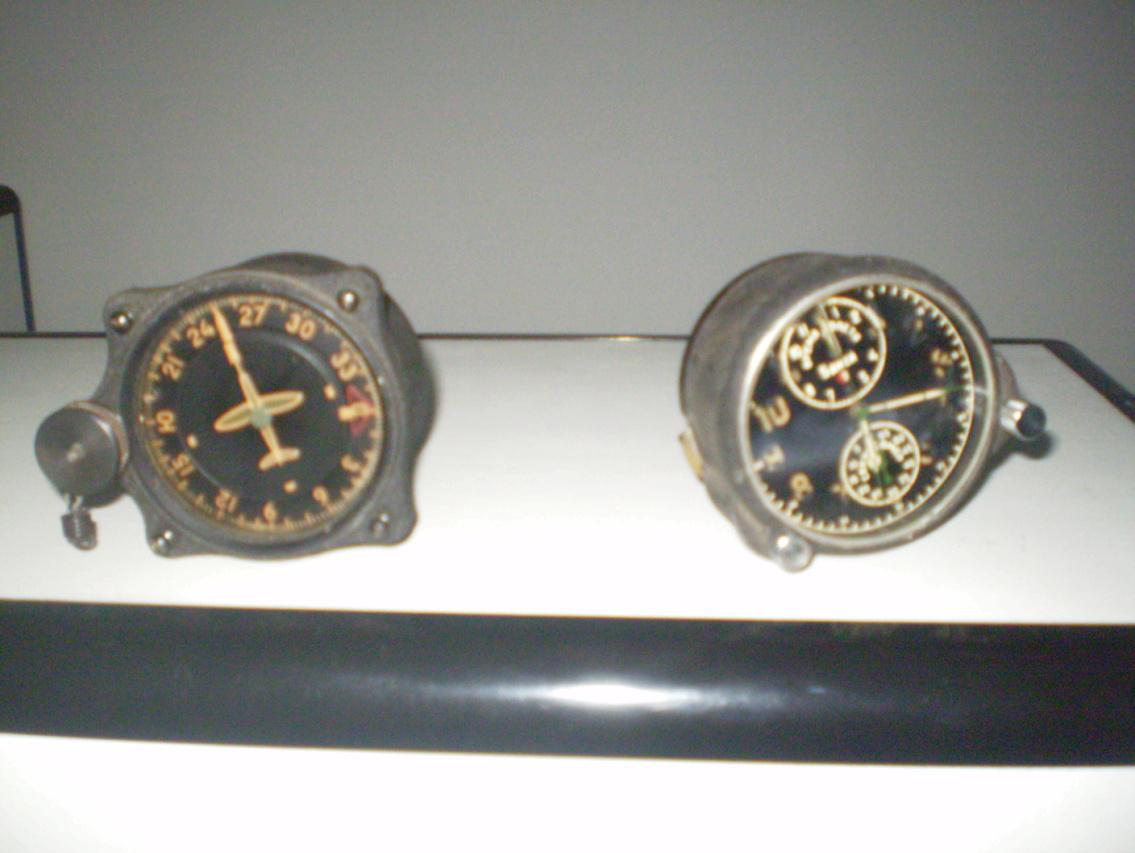 В аэропорту Симферополя задержали россиянина с радиоактивными часами Контрабанда, В аэропорту Симферополя задержали россиянина с радиоактивными часами