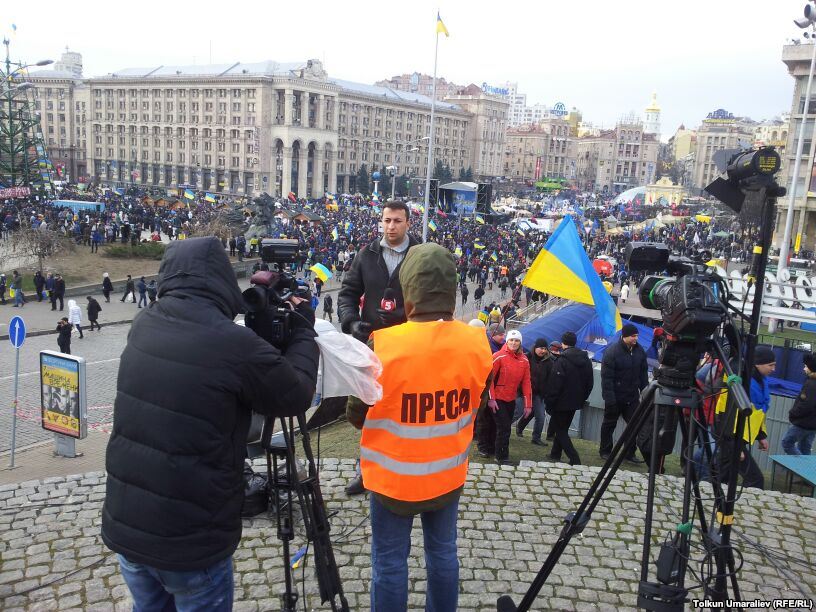 политическая ситуация в Украине, Журналист не имеет права принимать одну из сторон баррикад, – корреспондент