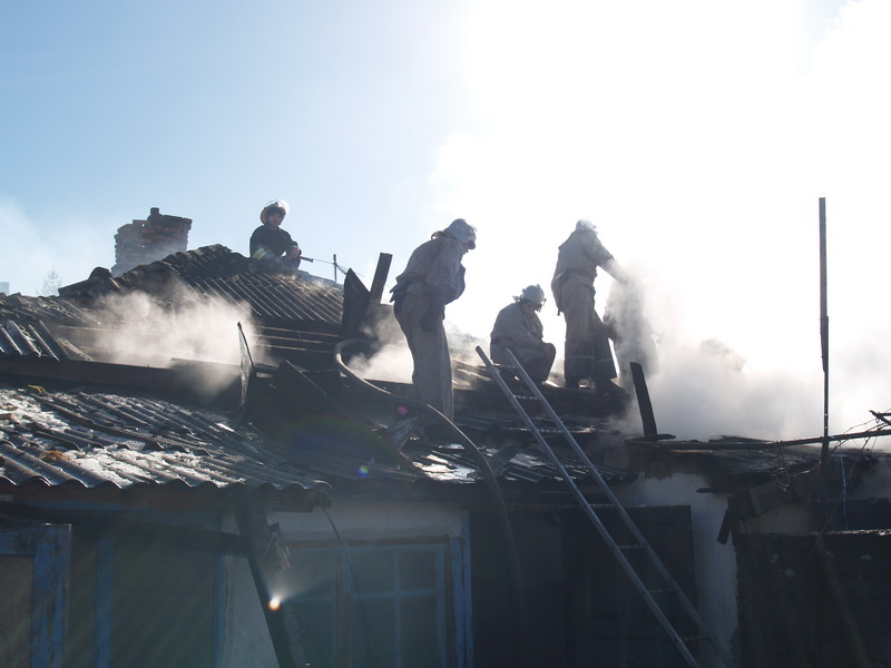 Пожар, На пожаре в Симферопольском районе спасли женщину 