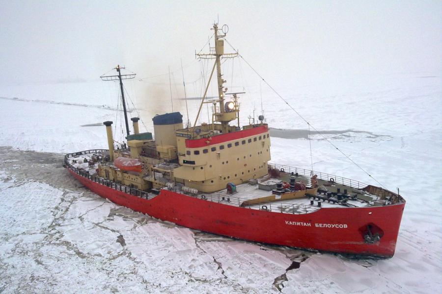 Керченский порт, Ледокол помогает движению судов в Керченском проливе