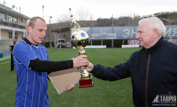 Кубок турнира по футболу «Крымский подснежник» уехал в Красноперекопский район Футбол, Кубок турнира по футболу «Крымский подснежник» уехал в Красноперекопский район