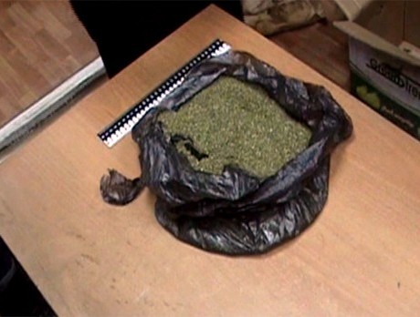 Наркотики, Житель Сакского района хранил на чердаке 6 кг марихуаны