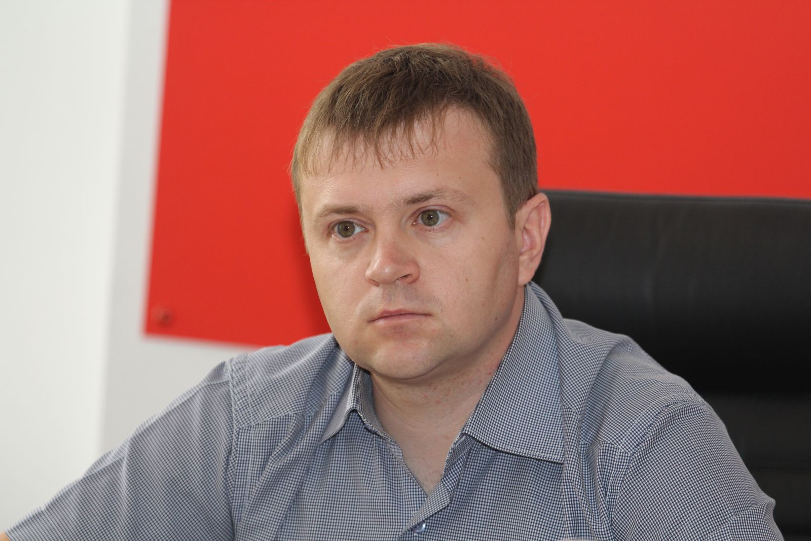 Крымский парламент должен обнародовать проекты решений, чтобы разрядить обстановку, – политолог