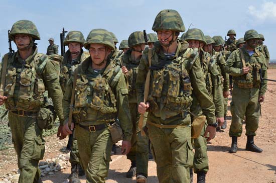 В Балаклаве российские морпехи пытались блокировать пограничников В Балаклаве российские морпехи пытались блокировать пограничников