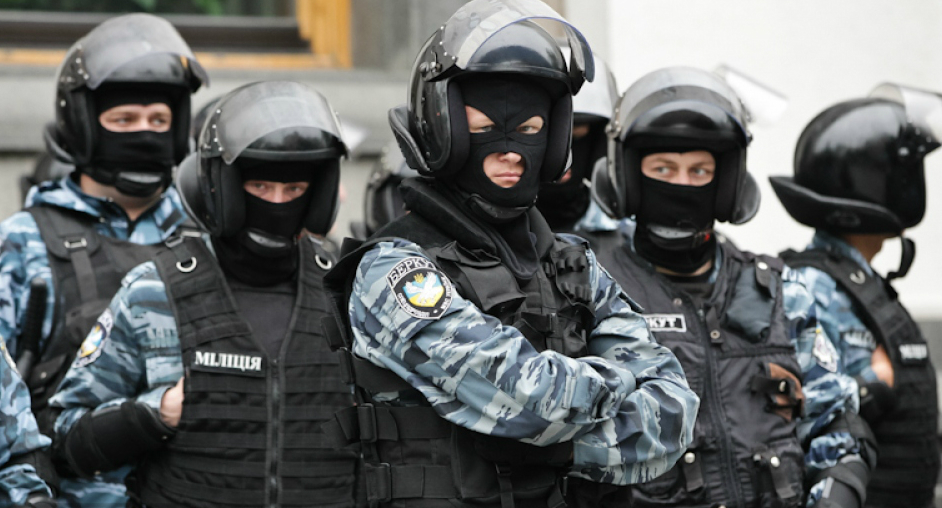 Парламент поручил Совмину создать орган по охране общественного порядка в Крыму Парламент поручил Совмину создать орган по охране общественного порядка в Крыму