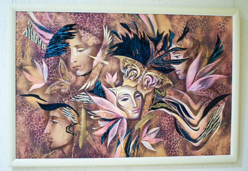 В Севастополе открылась персональная выставка местной художницы 