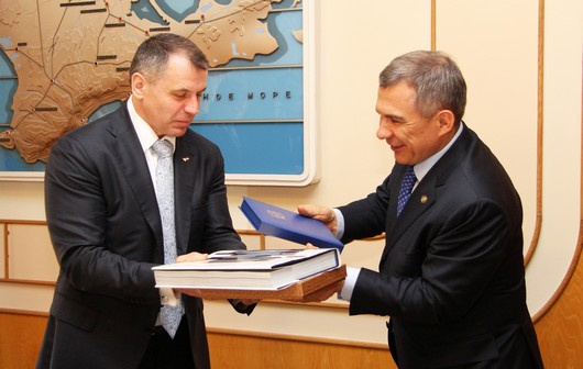 Глава парламента Крыма встретился с президентом Татарстана