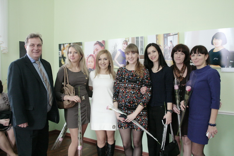 В Симферополе открылась фотовыставка «Женщины глазами женщин» В Симферополе открылась фотовыставка «Женщины глазами женщин»