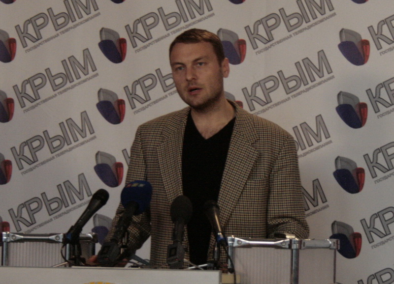 Пять воинских частей в Крыму блокируются гражданскими активистами