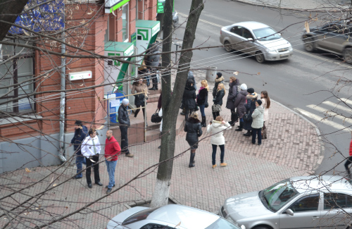 Отделения банков в Крыму работают в обычном режиме, – Нацбанк