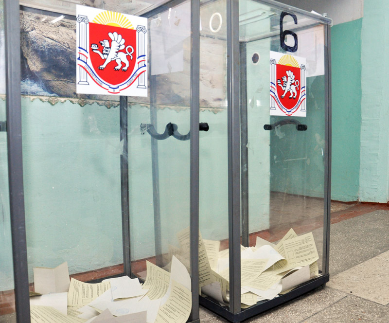 В Крыму на референдуме проголосовало более 44% избирателей В Крыму на референдуме проголосовало более 44% избирателей