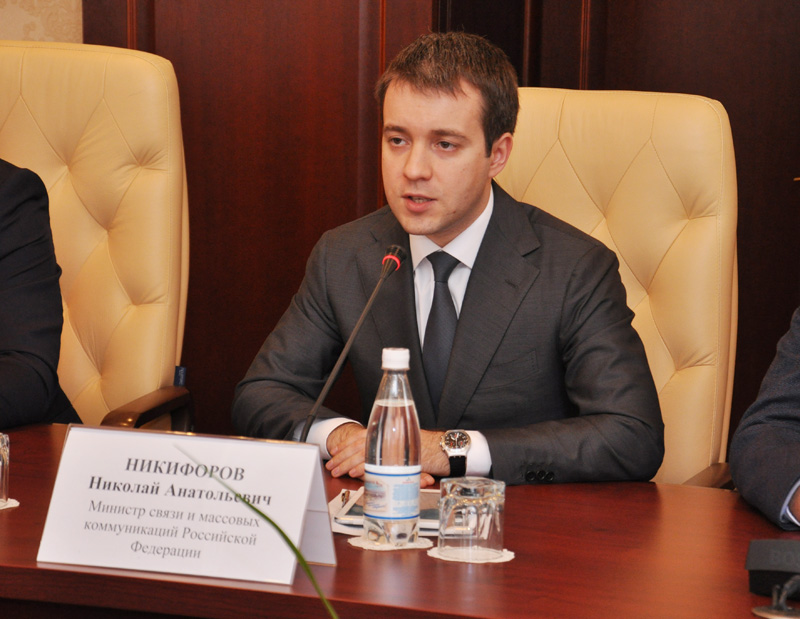 В Крыму интернет-сигнал дойдет до отдаленных сел В Крыму интернет-сигнал дойдет до отдаленных сел