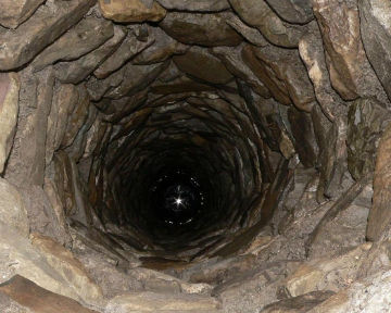 В Бахчисарае мальчик упал в колодец 