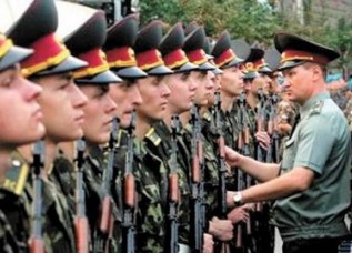 В крымском парламенте открыта горячая линия для военнослужащих