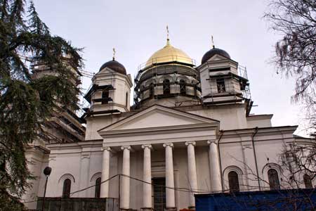 Московские паломники передали в Крым дары