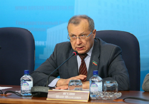 Проект Конституции Республики Крым соответствует Конституции РФ, – эксперт