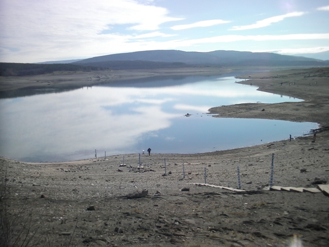 В Симферополе от мусора уберут территорию водохранилища В Симферополе от мусора уберут территорию водохранилища