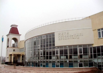 В гимназии Симферополя продолжат обучение на украинском языке В гимназии Симферополя продолжат обучение на украинском языке