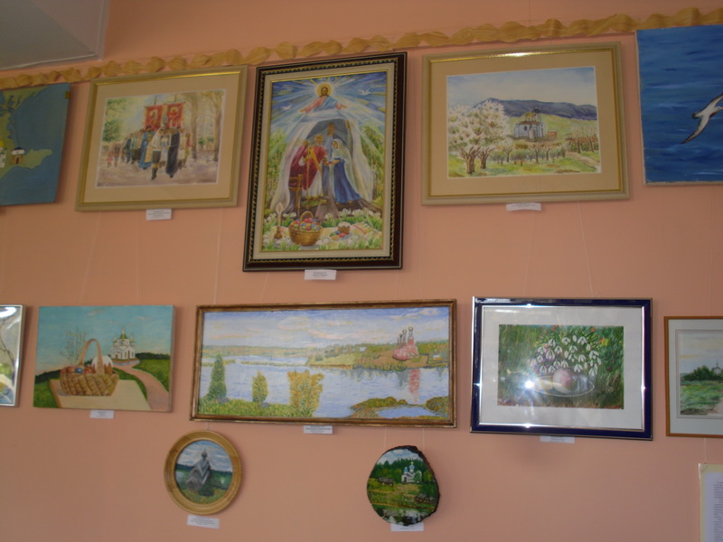 В Алуште проходит выставка «Пасхальный звон» В Алуште проходит выставка «Пасхальный звон»