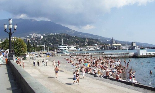 Городской пляж Ялты благоустроят к 1 мая Городской пляж Ялты благоустроят к 1 мая