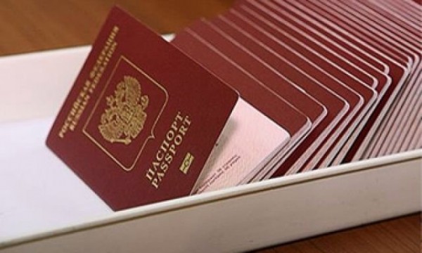 Выпускники школ Крыма организованно получат российские паспорта Выпускники школ Крыма организованно получат российские паспорта