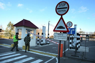 В Крыму работает межведомственная комиссия по обследованию пунктов пропуска В Крыму работает межведомственная комиссия по обследованию пунктов пропуска