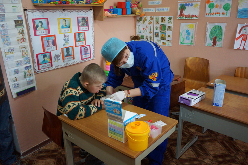 В Крыму продолжается диспансеризация детей-сирот