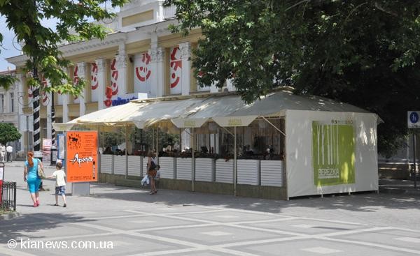 Летние кафе в Симферополе останутся на своих местах