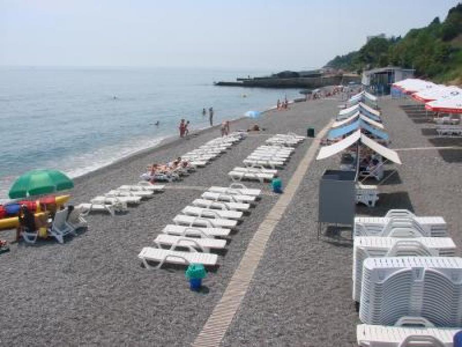 В этом сезоне в Алуште не менее 40% пляжей будут бесплатными В этом сезоне в Алуште не менее 40% пляжей будут бесплатными