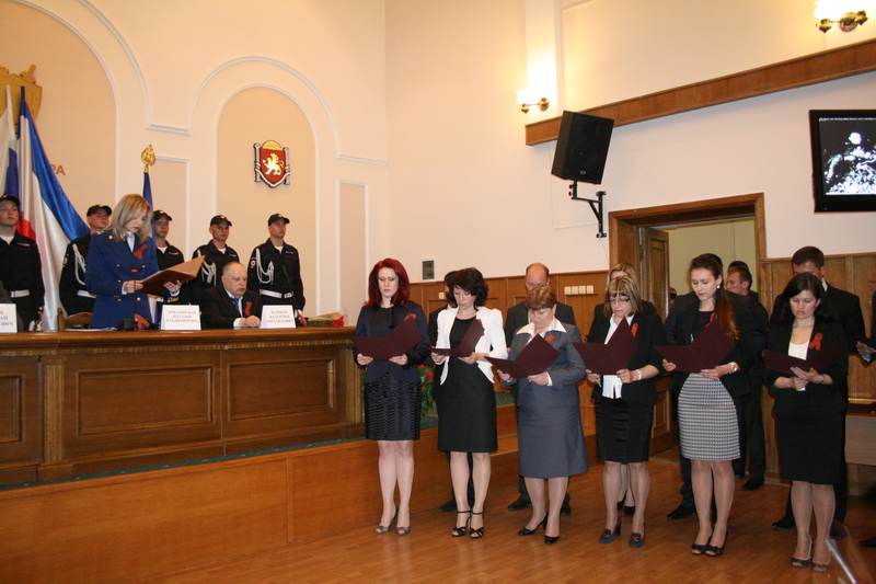 Работники прокуратуры Крыма приняли присягу Работники прокуратуры Крыма приняли присягу
