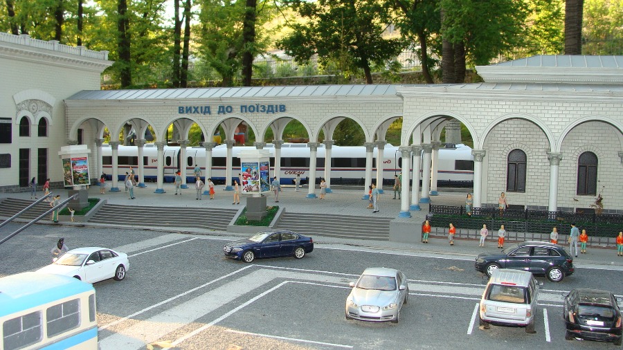 В парке миниатюр Бахчисарая появились новые экспонаты В парке миниатюр Бахчисарая появились новые экспонаты