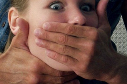 В Севастополе задержали насильника 10-летней девочки В Севастополе задержали насильника 10-летней девочки