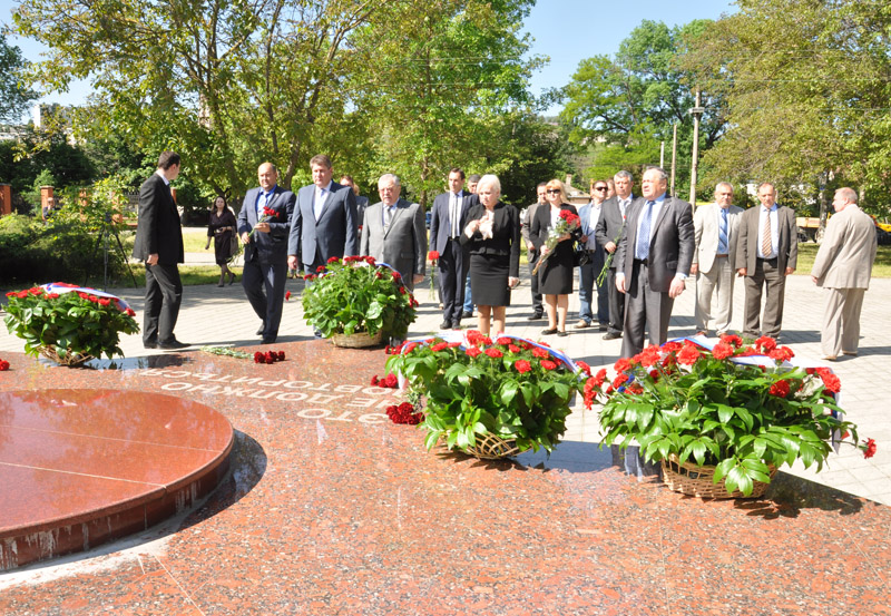 В Симферополе почтили память жертв депортации