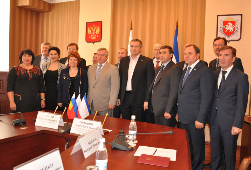 Ростовская область намерена поставлять в Крым зерно и уголь