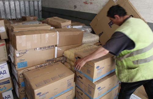 Ульяновская область привезла в Крым 35 тонн гуманитарных грузов Ульяновская область привезла в Крым 35 тонн гуманитарных грузов