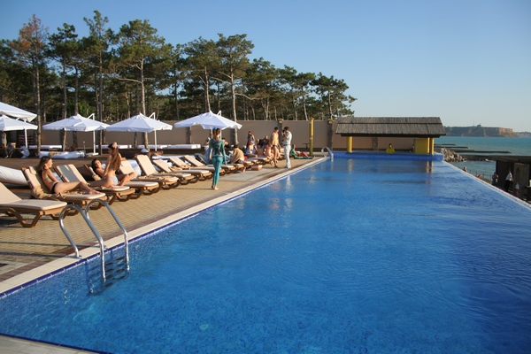 Крымские отельеры обсудили вопросы сотрудничества в социальном проекте «Быть вместе»