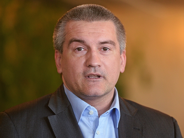 Премьер поручил избавиться от посредников в торговой сфере Крыма Премьер поручил избавиться от посредников в торговой сфере Крыма