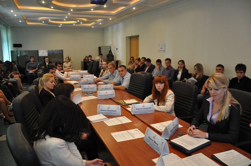 В Крыму сформируют новый состав молодежного правительства