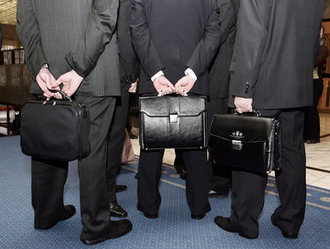 Крымским министрам запретят совмещать госслужбу с бизнесом Крымским министрам запретят совмещать госслужбу с бизнесом