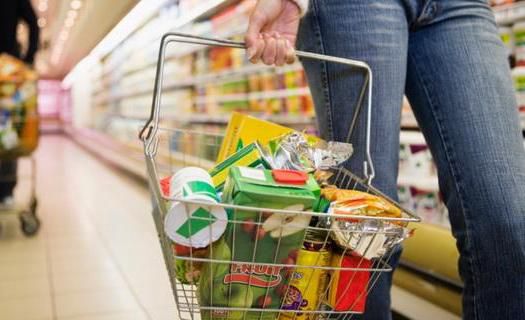 В торговых сетях Симферополя снизились цены на социально значимые продукты 