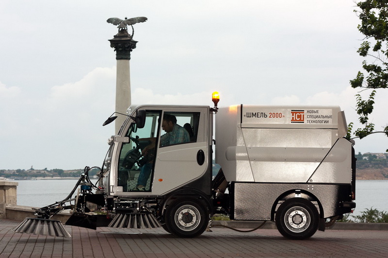 Мусор на улицах Севастополя будет убирать роботизированная машина