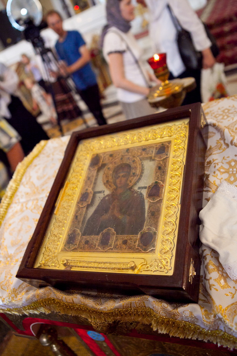 В Севастополь привезли чудотворную икону