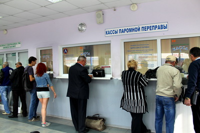 На Керченской переправе увеличат количество билетных касс