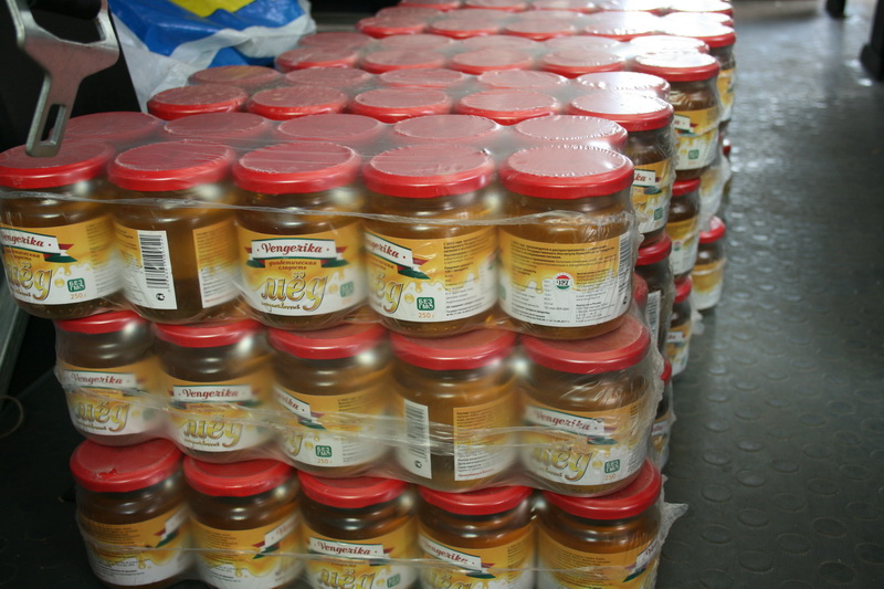 В больницы Крыма передали 1,2 тыс. банок диабетического меда В больницы Крыма передали 1,2 тыс. банок диабетического меда