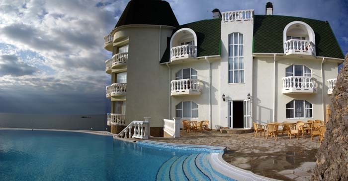 В Крыму прогнозируют загрузку малых отелей на 50-60% В Крыму прогнозируют загрузку малых отелей на 50-60%