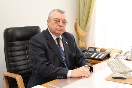 Первый вице-спикер Крыма сложит полномочия Первый вице-спикер Крыма сложит полномочия