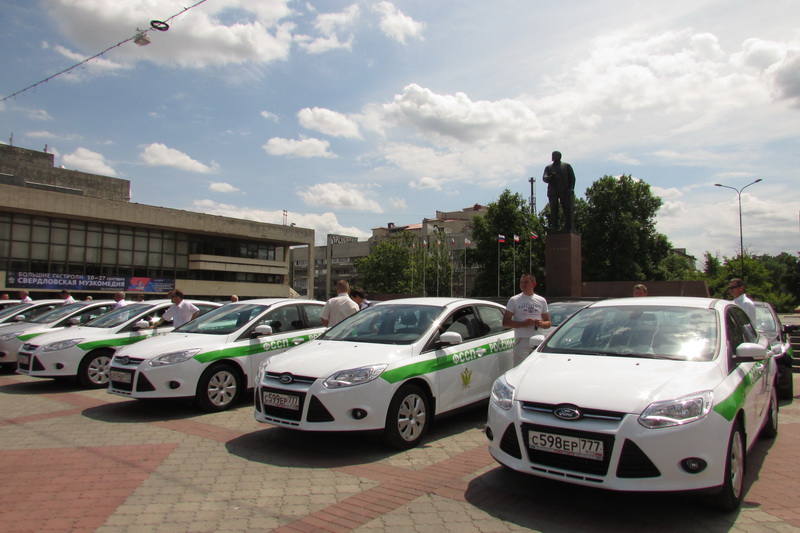 Судебные приставы Крыма получили новые автомобили