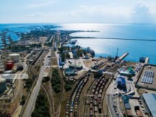 Для разгрузки Керченской переправы задействовали железнодорожные паромы Для разгрузки Керченской переправы задействовали железнодорожные паромы